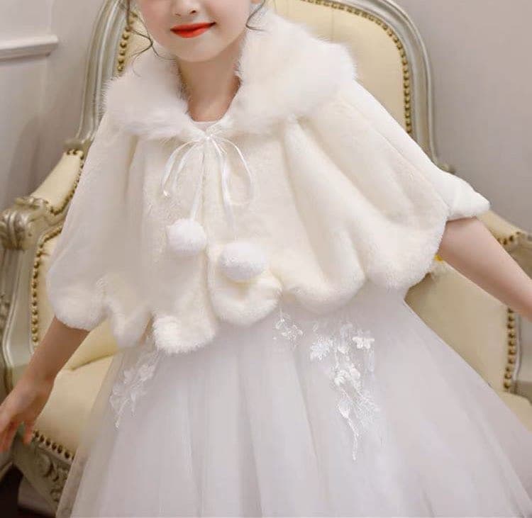 ขนเฟอร์คลุมไหล่ สีขาว