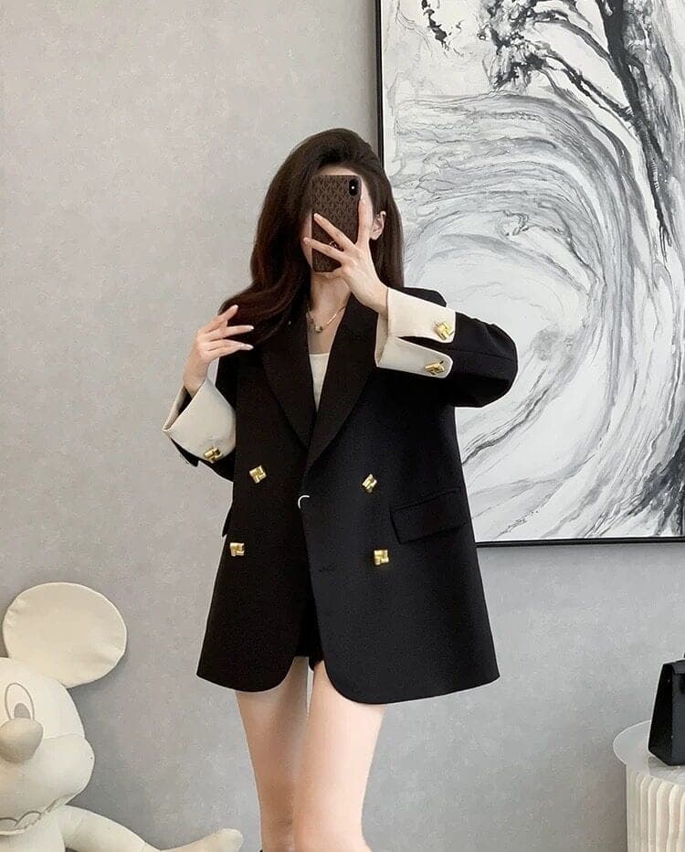 เบลเซอร์ แต่งกระดุมทอง สีดำ
