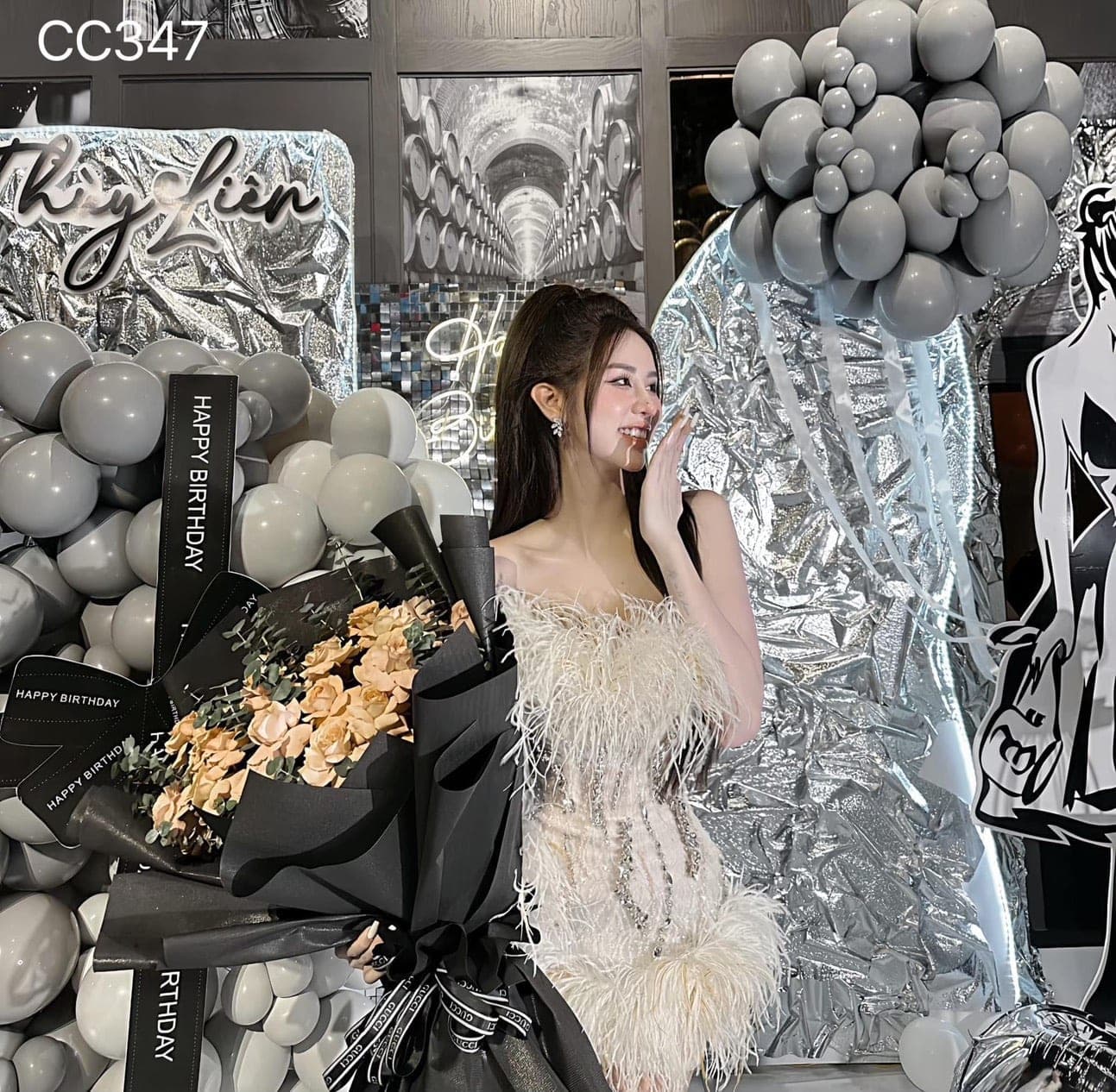 ชุดเดรส ขนนก กลิตเตอร์  สีขาว-ครีม Brand HiSo 2182 Size M-L BKK รูปที่ 2