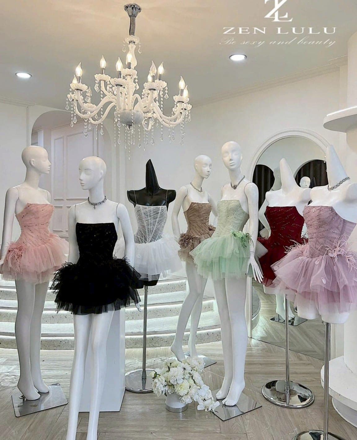 ชุดเดรส เกาะอก กระโปรงฟู แต่งขน สีดำ สีแดง สีชมพู  ZEN LULU เวียดนาม 2200 SIZE S-M BKK รูปที่ 1