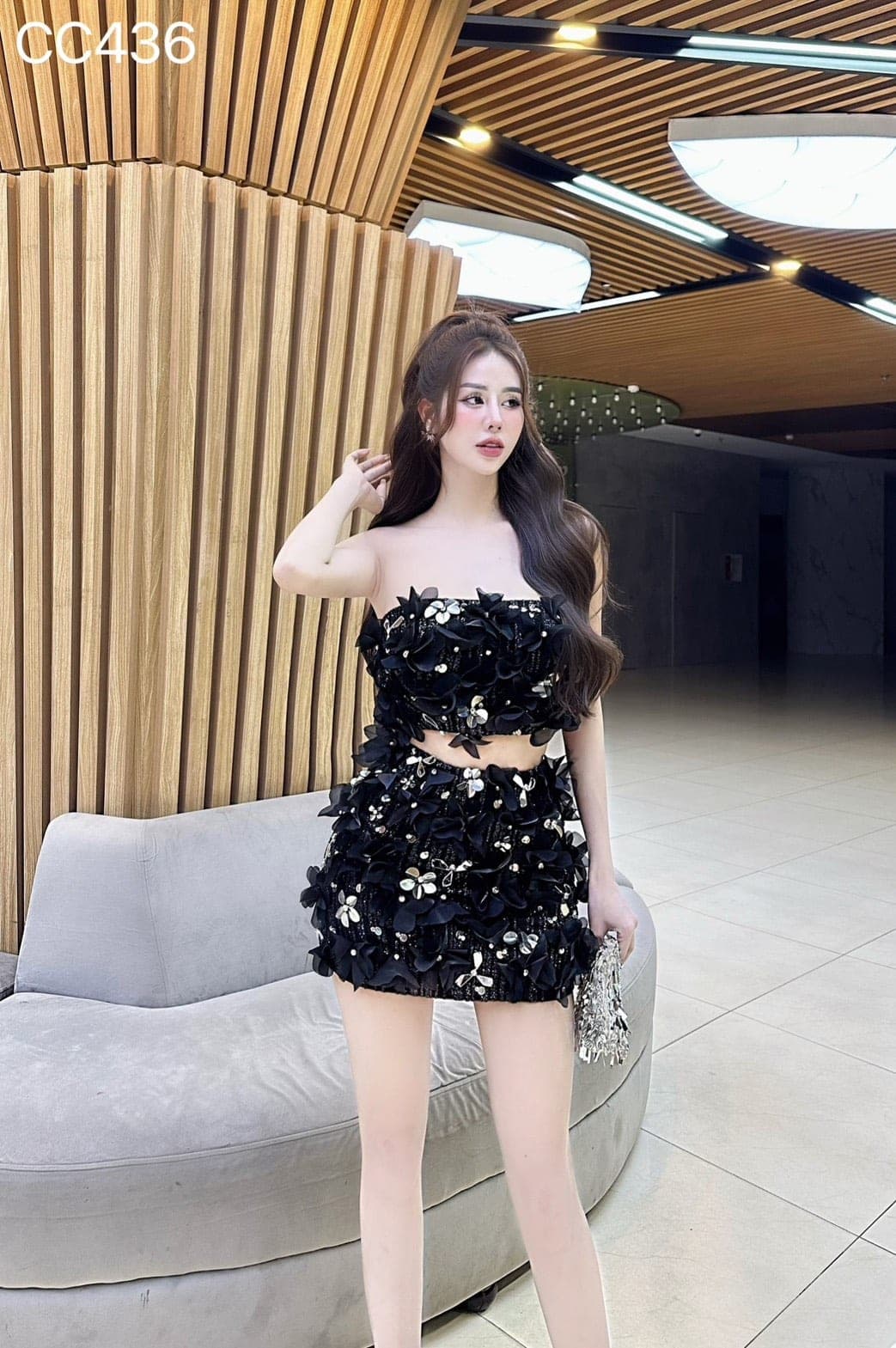 ชุดเซ็ท 2 ชิ้น เสื้อ+กระโปรง แต่งดอก สีดำ 4009 Size S BKK รูปที่ 4