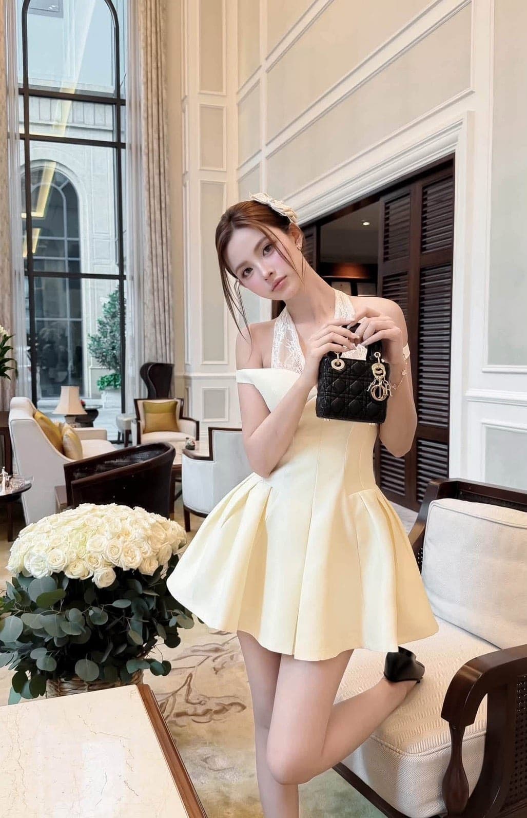 ชุดเดรส คล้องคอ ปาดไหล่ สีครีม BRAND Tranali 2308 BKK SIZE S-M รูปที่ 2