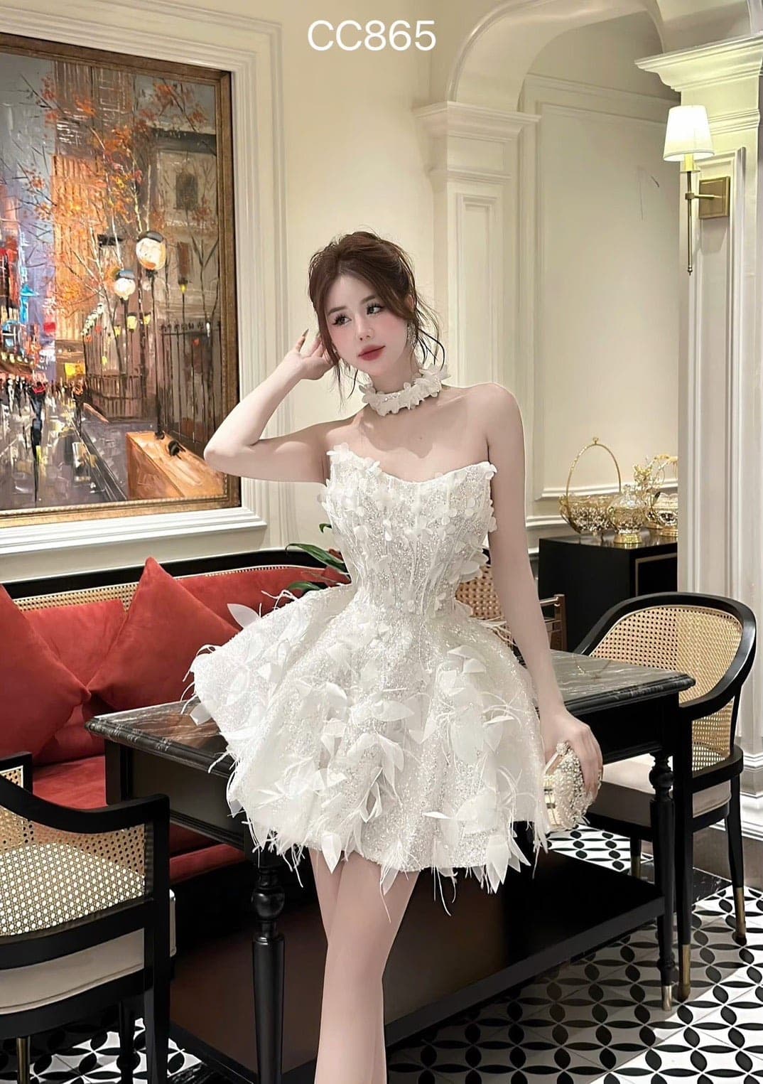 ชุดเดรส เกาะอก แต่งขน+กลิตเตอร์ สีขาว 2010 Size M BKK รูปที่ 2