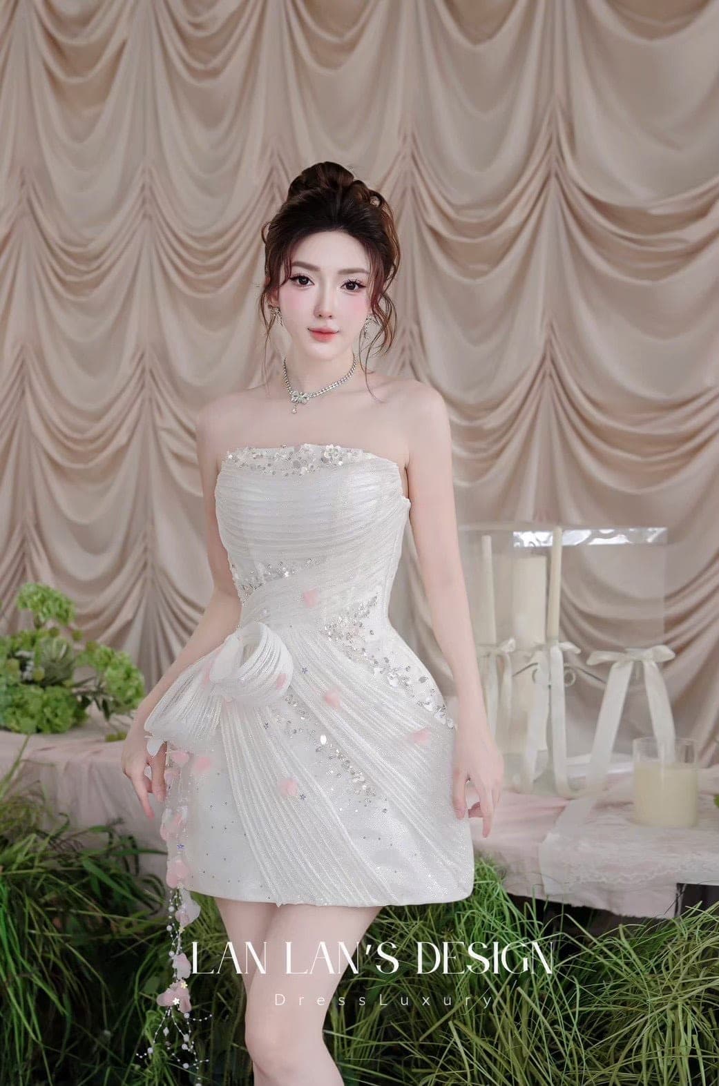 ชุดเดรส เกาะอก กระโปรงแต่งโบว์ สีขาว Brand HISO 2346 BKK Size S รูปที่ 1