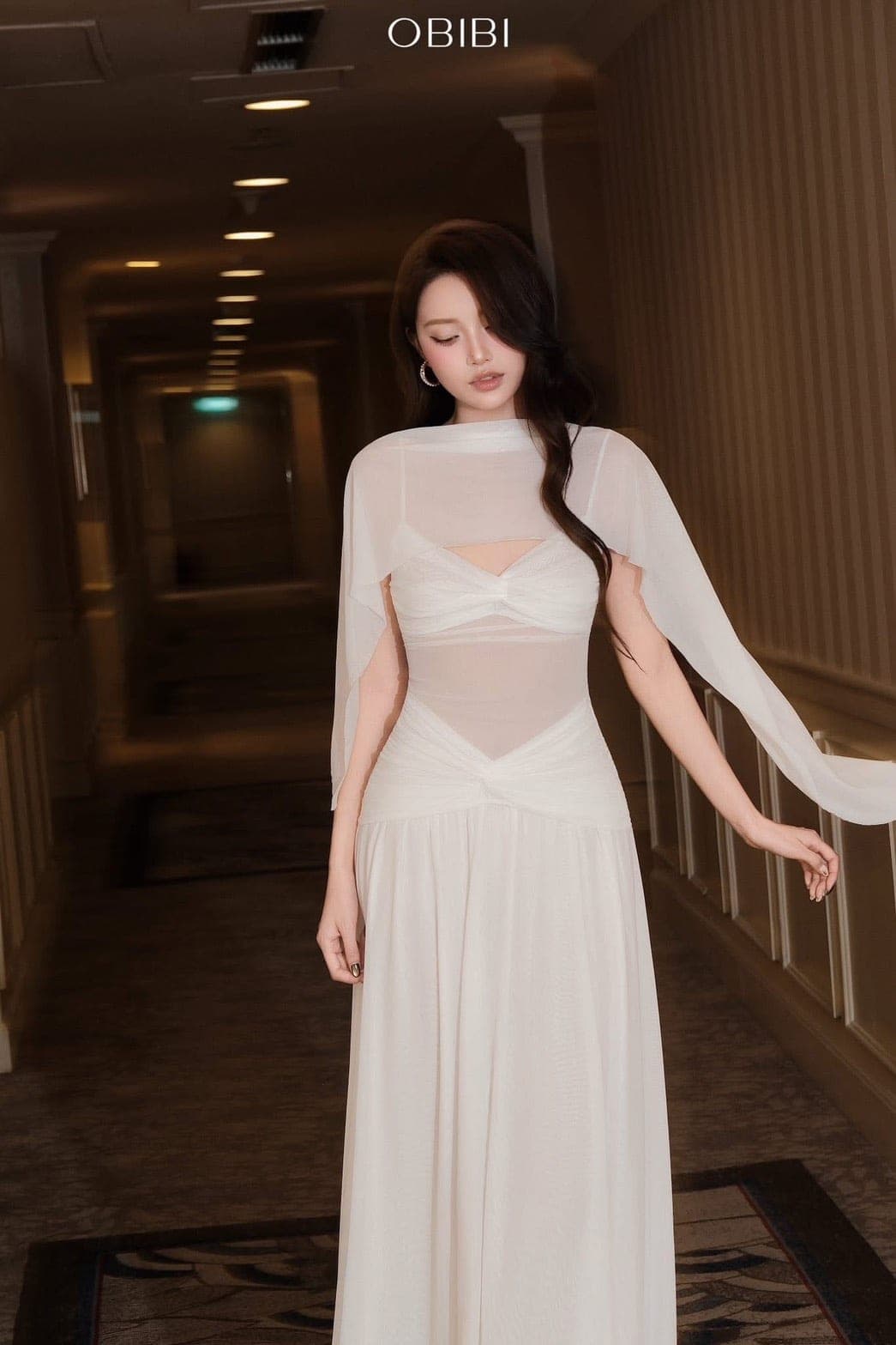 ชุดเดรส ราตรียาว สายเดี่ยว สีขาว BRAND OBIBI 3077 Size S,M BKK รูปที่ 2