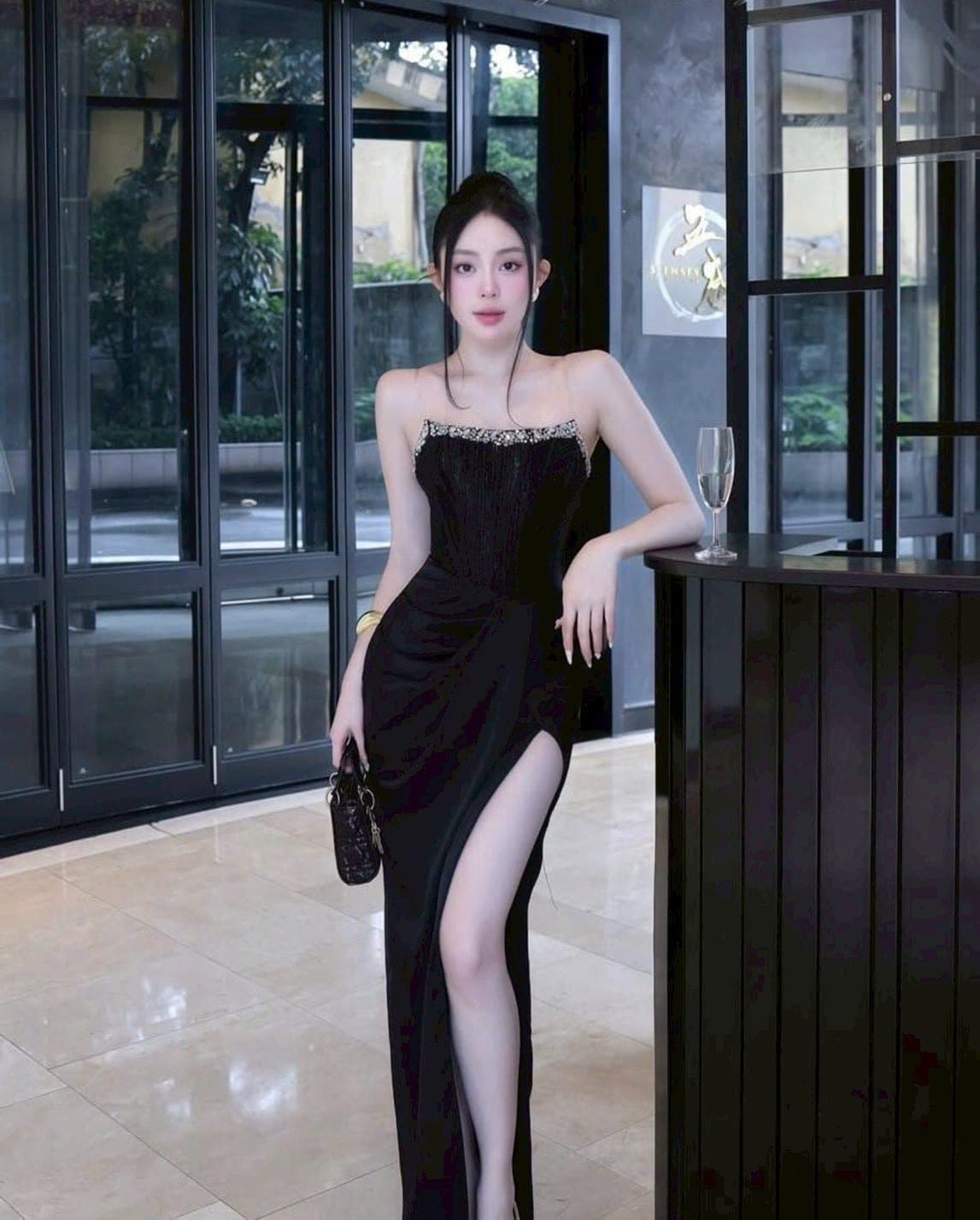 ชุดเดรส-ราตรี เกาะอก แต่งเพรช สีดำ  สีขาว  ZEN LULU 3065 SIZE S-M BKK รูปที่ 3