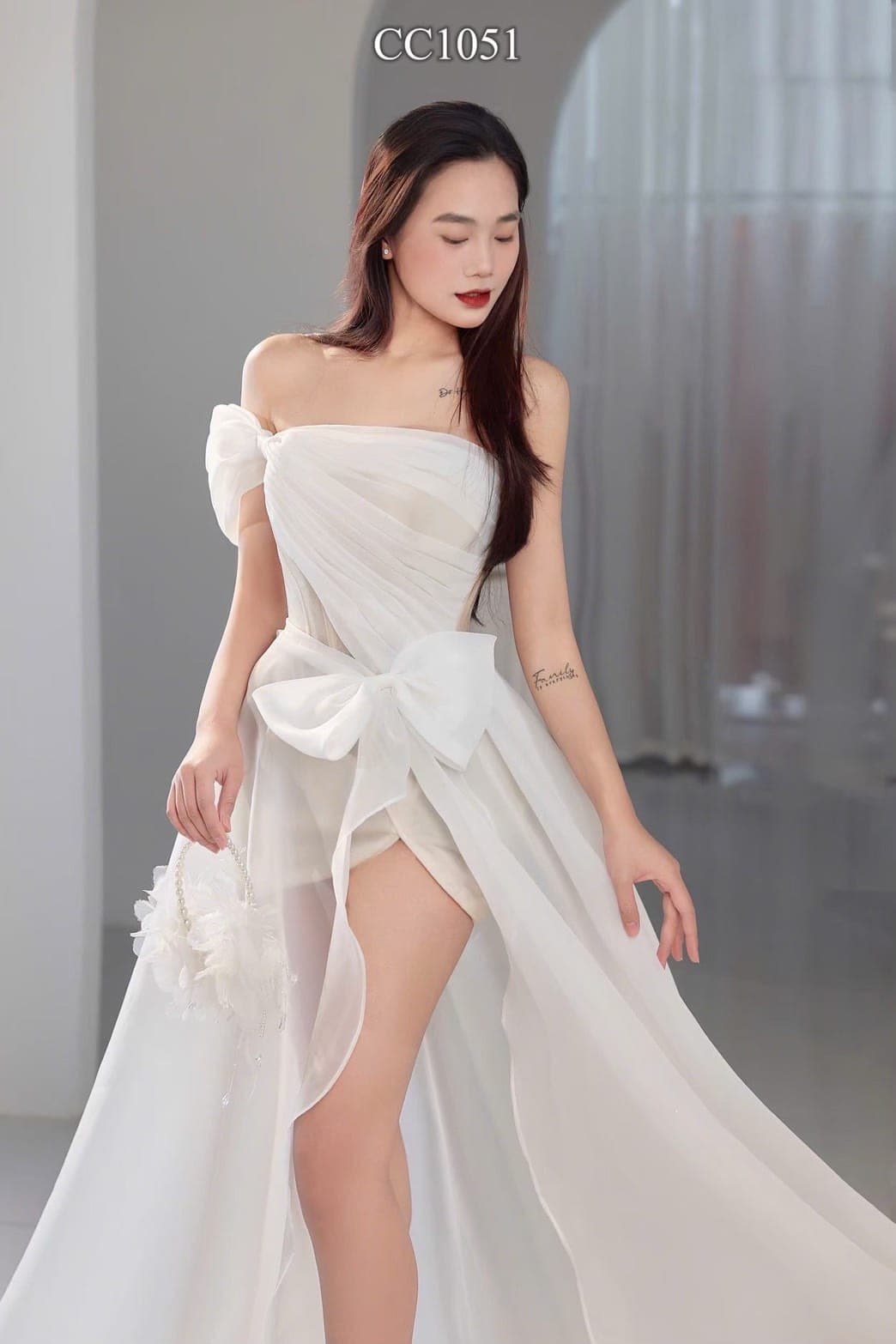 ชุดเดรส-ราตรี แต่งงาน แต่งโบว์ สีขาว Brand HiSo 3047 Size S-M BKK