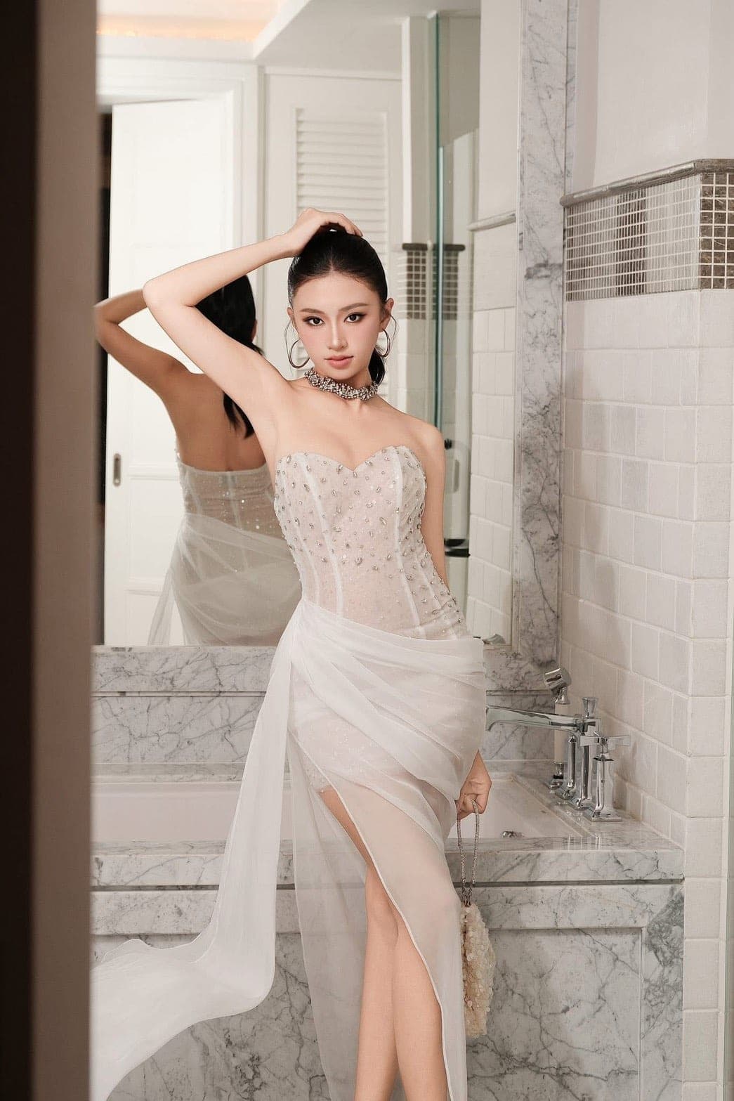 ชุดเดรส เกาะอก กลิตเตอร์ แต่งเพรช สีขาว BRAND OBIBI 2276 BKK SIZE M รูปที่ 2