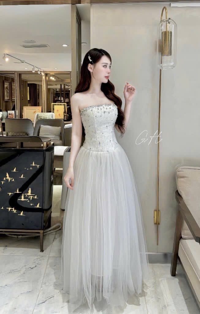 ชุดราตรี เกาะอก แต่งเพชร สีขาว 3048 Size M BKK รูปที่ 3