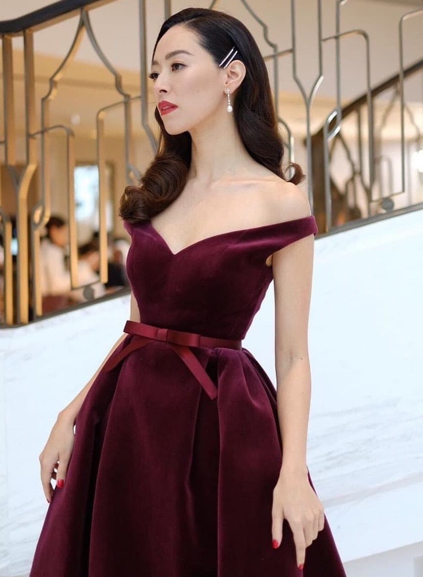 ชุดเดรส สีแดง POEM 1024 Size S (34) BKK รูปที่ 2
