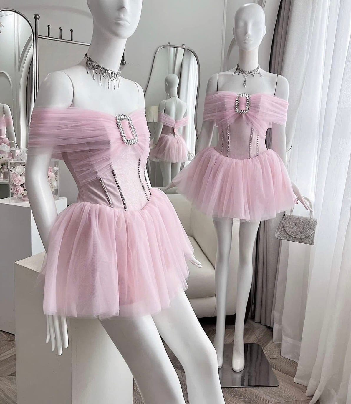 ชุดเดรส ปาดไหล่ สีชมพู  สีขาว Brand เวียดนามแท้ 2179 Size S BKK รูปที่ 3
