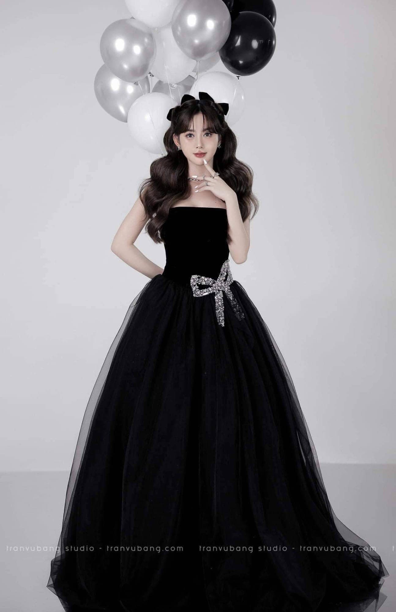 ชุดราตรียาว เกาะอก แต่งโบว์เพชร สีดำ 3029 Size M BKK รูปที่ 2