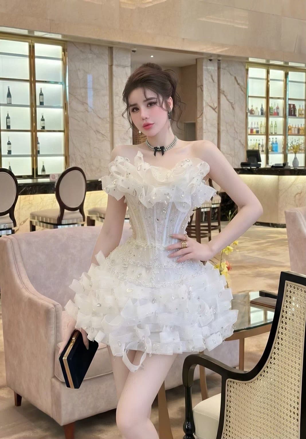 ชุดเดรส เกาะอก แต่งมุก สีขาว สีชมพู สีฟ้า BRAND HISO 2335BKK Size M รูปที่ 4