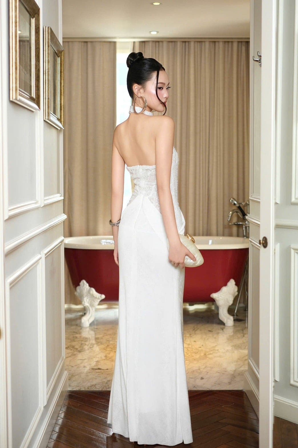ชุดเดรส ราตรียาว คล้องคอ ลายลูกไม้ สีขาว BRAND OBIBI 3083 Size S-M BKK รูปที่ 5
