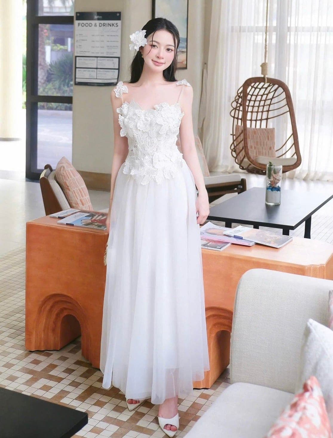 ชุดเดรส สายเดี่ยว แต่งลายลูกไม้ สีขาว BRAND OBIBI 2255 BKK รูปที่ 3