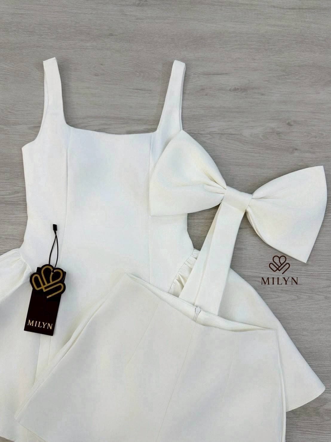 ชุดเซ็ท เสื้อ กางเกง โบว์ สีขาว 4026 Size L BKK รูปที่ 6