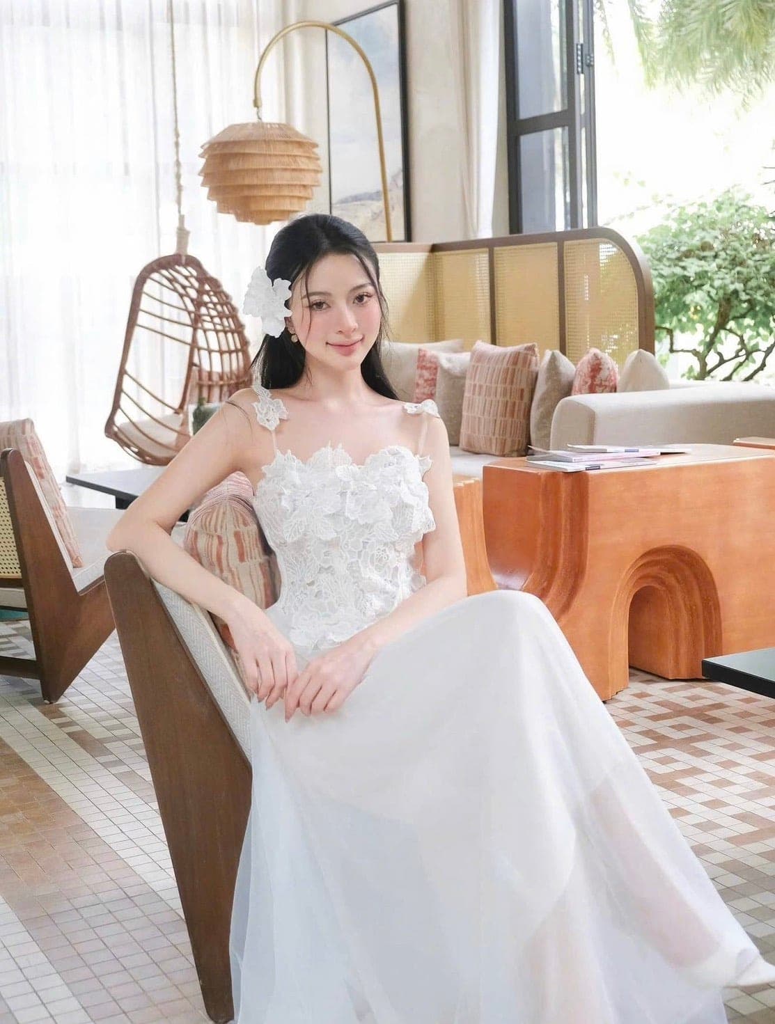ชุดเดรส สายเดี่ยว แต่งลายลูกไม้ สีขาว BRAND OBIBI 2255 BKK รูปที่ 2