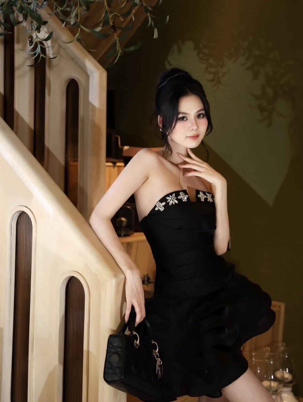 ชุดเดรส แต่งเพชร เกาะอก สีดำ BRAND TRANALI 2167 Size S BKK รูปที่ 4