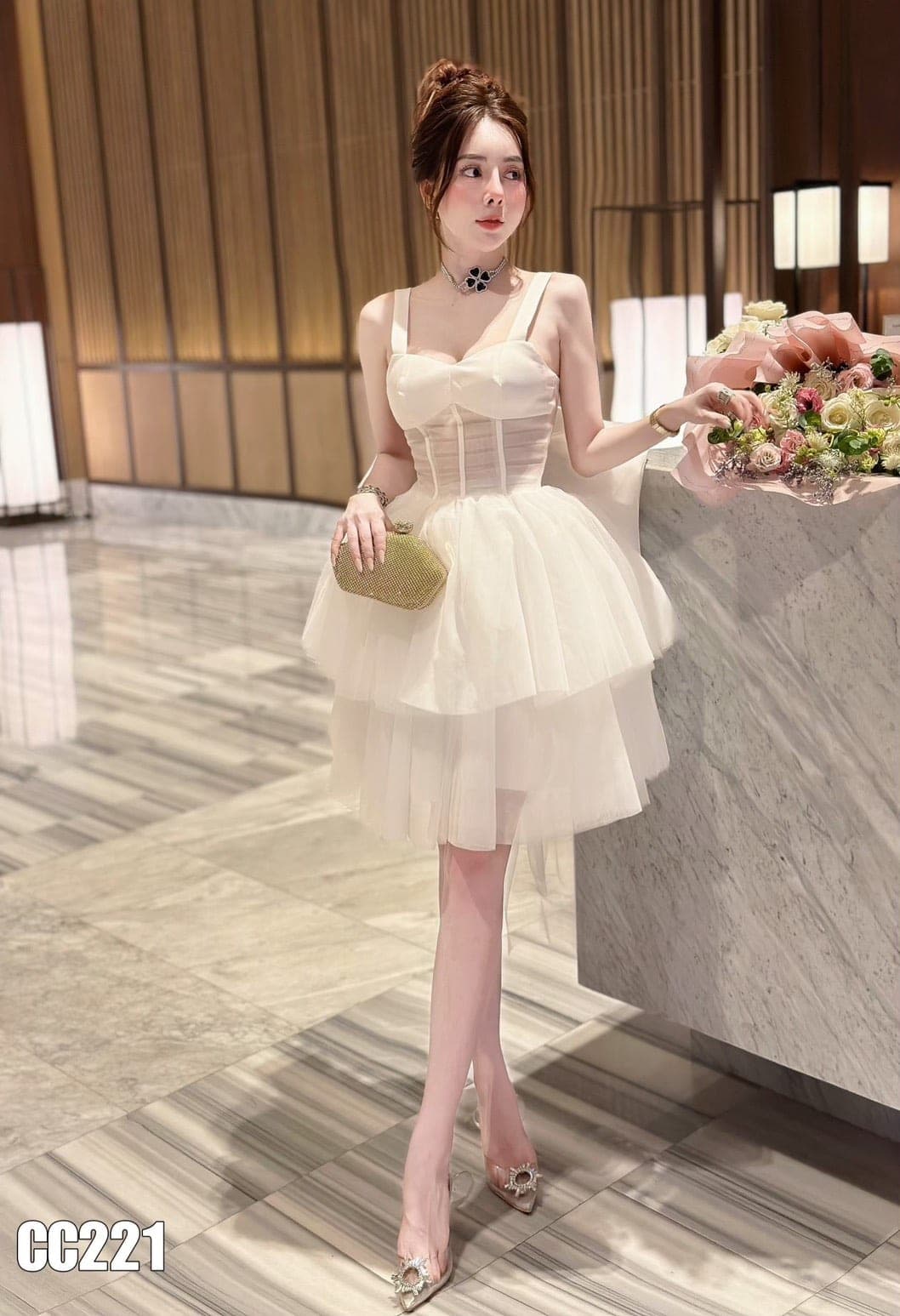 ชุดเดรส แต่งโบว์ ฟูฟ่อง สีขาว 2121 Size M BKK รูปที่ 2