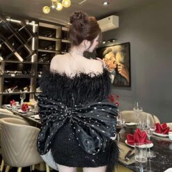 ชุดเดรส ปาดไหล่ ขนนก แต่งกลิตเตอร์ สีดำ 2099 Size S,M