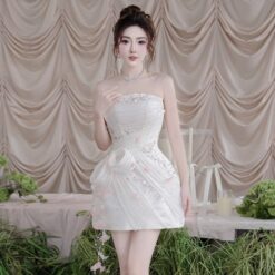 ชุดเดรส เกาะอก แต่งโบว์+กลิตเตอร์ สีขาว 2032 Size M