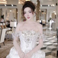 ชุดเดรส ปาดไหล่ แต่งดอก+เพชร สีขาว 2035 Size M