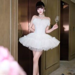 ชุดเดรส เกาะอก แต่งขน สีขาว 2026 Size M