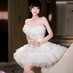 ชุดเดรส เกาะอก แต่งขน สีขาว 2026 Size M