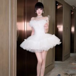 ชุดเดรส เกาะอก แต่งขน สีขาว 2026 Size M