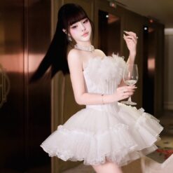 ชุดเดรส เกาะอก แต่งขน สีขาว 2026 Size M