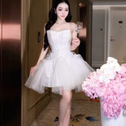 ชุดเดรส เกาะอก แต่งกลิตเตอร์ สีขาว 2025 Size M