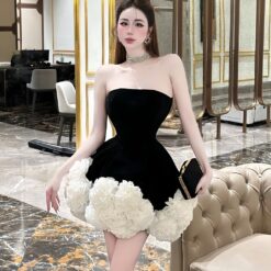 ชุดเดรส เกาะอก แต่งดอก สีดำ 2002 Size M