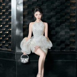 ชุดเดรส คล้องคอ แต่งกลิตเตอร์+แขน สีขาว 2046 Size M