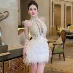 ชุดเดรส คล้องคอ แต่งมุก+ขนนก สีขาว 2055 Size S