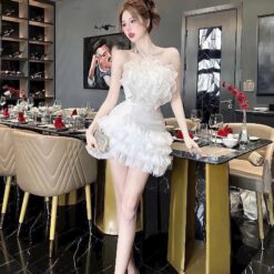 ชุดเซ็ท 2 ชิ้น เสื้อ+กระโปรง แต่งดอก สีขาว 4001 Size S