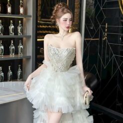 ชุดราตรียาว เกาะอก แต่งเพชร หางยาว สีขาว 3002 Size S