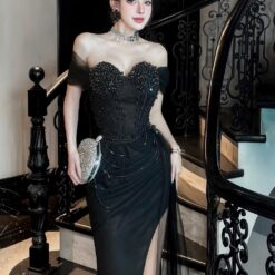 ชุดราตรียาว ปาดไหล่ แต่งมุก สีดำ 3005 Size M