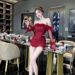 ชุดเซ็ท 2 ชิ้น ปาดไหล่ เสื้อ+กระโปรง แต่งกลิตเตอร์ สีแดง 4004 Size M