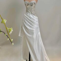 ชุดราตรียาว เกาะอก แต่งเพชร+กลิตเตอร์ สีขาว 3008 Size M