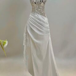 ชุดราตรียาว เกาะอก แต่งเพชร+กลิตเตอร์ สีขาว 3008 Size M