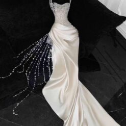 ชุดราตรียาว เกาะอก แต่งเพชร+กลิตเตอร์ สีขาว 3008 Size M