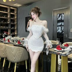 ชุดเซ็ท 2 ชิ้น เสื้อ+กระโปรง แต่งกลิตเตอร์ สีขาว 4006 Size S