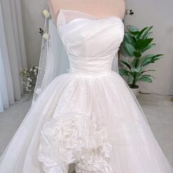 ชุดแต่งงาน ราตรียาว เกาะอก แต่งดอก สีขาว 3011 Size M