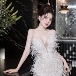 ชุดเดรส เกาะอก แต่งขน สีขาว-ครีม 2087 Size M