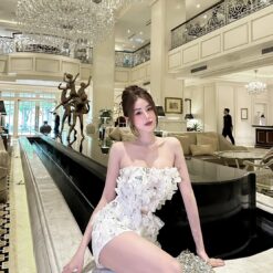 ชุดเซ็ท 2 ชิ้น เสื้อ+กระโปรง แต่งดอก สีขาว 4008 Size S