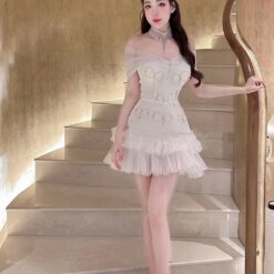 ชุดเดรส ปาดไหล่ แต่งโบว์เพชร สีขาว 2093 Size M