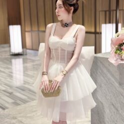 ชุดเดรส แต่งโบว์ ฟูฟ่อง สีขาว 2121 Size M