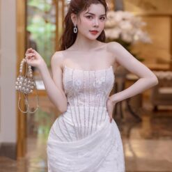 ชุดเดรส เกาะอก แต่งเพชร สีขาว 2124 Size S