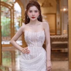 ชุดเดรส เกาะอก แต่งเพชร สีขาว 2124 Size S