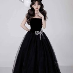 ชุดราตรียาว เกาะอก แต่งโบว์เพชร สีดำ 3029 Size M